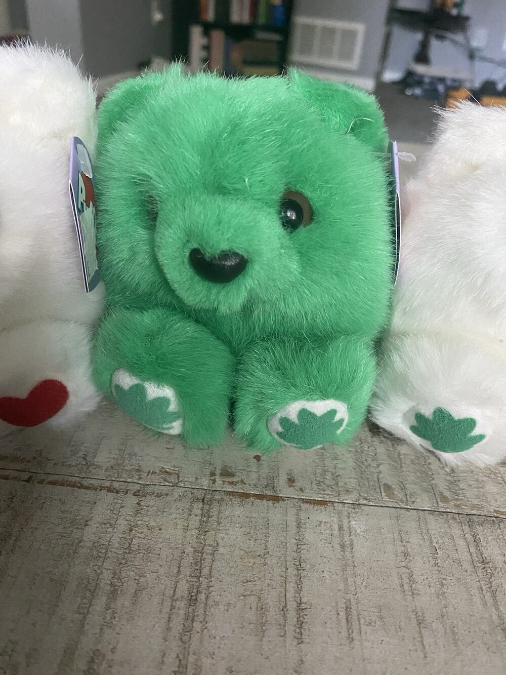 Swibco Puffkins Patrick Patty St Patricks Day Valentine Hugs Plush Bear Lot 1998